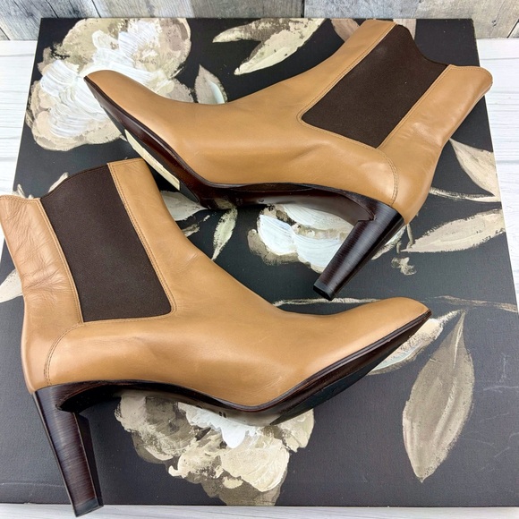 Costume National Notch Cut Out Heel Ankle Booties in Tan Leather Size 40. - Picture 3 of 9